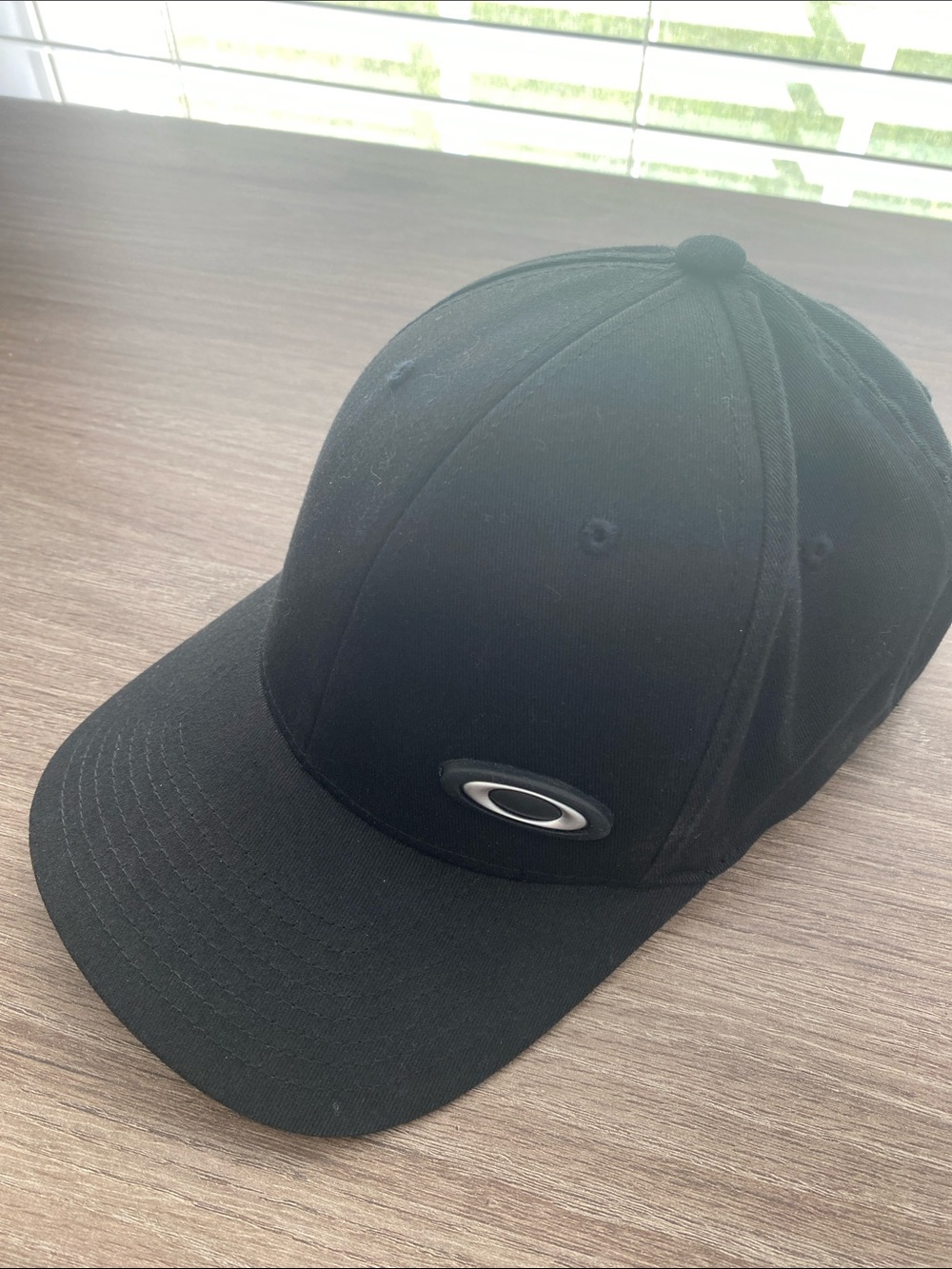 Oakley Black Curved-Brim Cap with Silver Logo